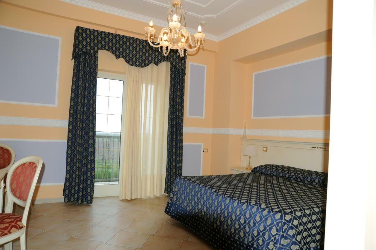 Hotel Villa Santa Maria วิลลาเปียนา ภายนอก รูปภาพ