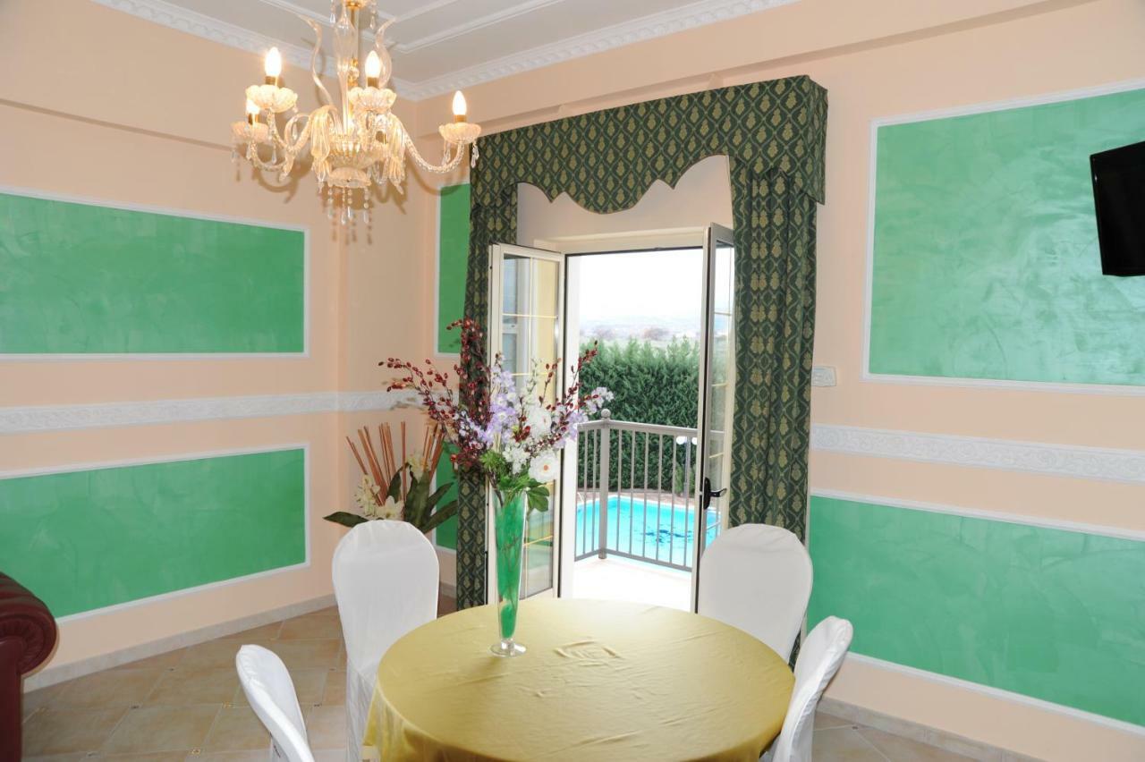 Hotel Villa Santa Maria วิลลาเปียนา ภายนอก รูปภาพ